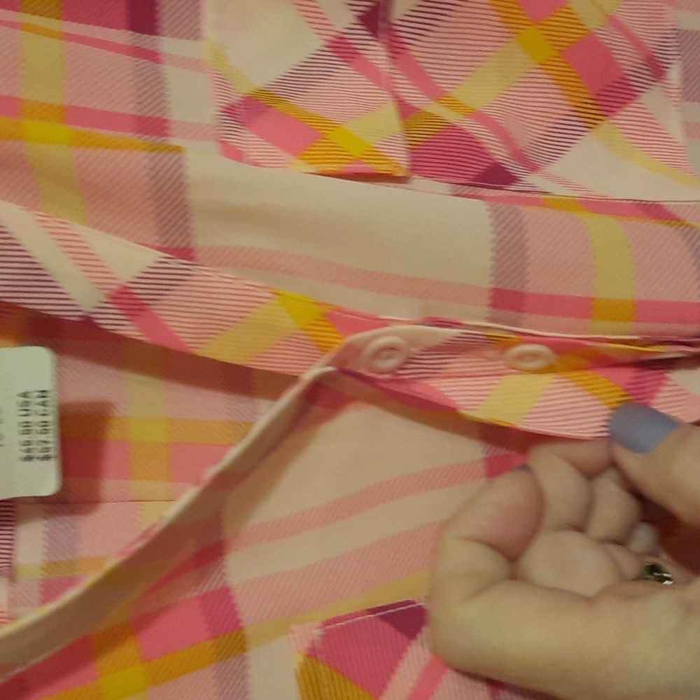 Torrid. size 2.  ( 18-20)  pink plaid top. - Picture 8 of 8